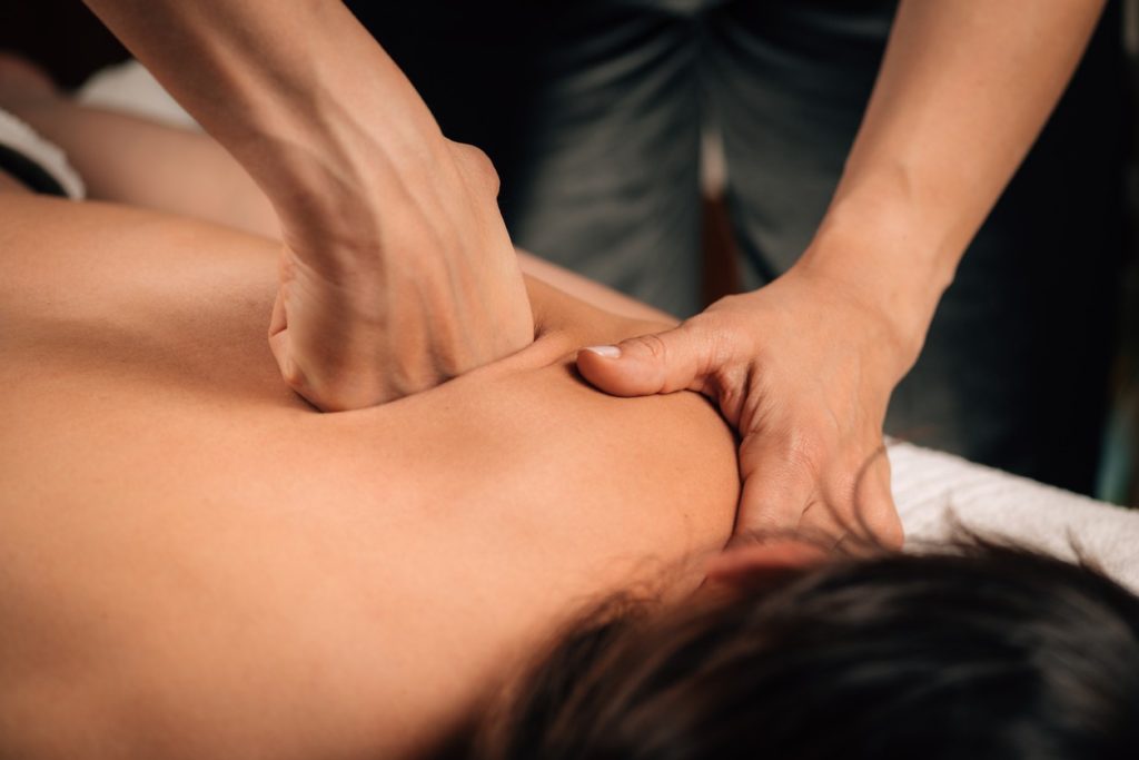 deep-tissue-massage-on-back